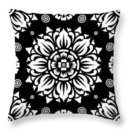 Home Décor: Simple Black and White Print Pillowcase